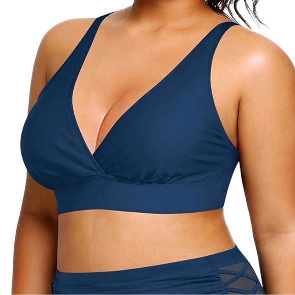 Yonique Womens 22W Blue Bikini Swimsuit Top - Picture 3 of 6